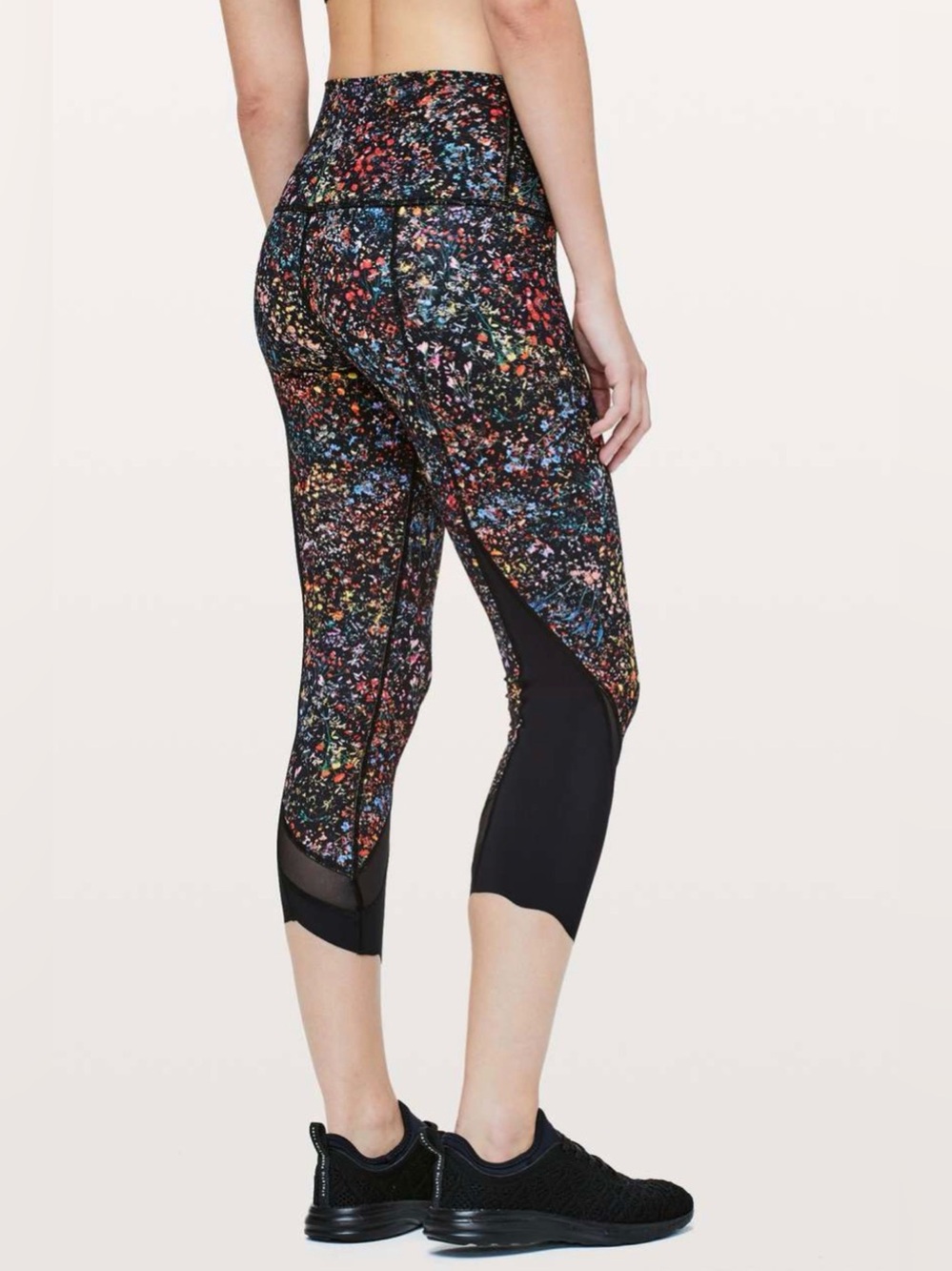 Lululemon Wunder Under HR Crop Scallopped in flowerescent multi
